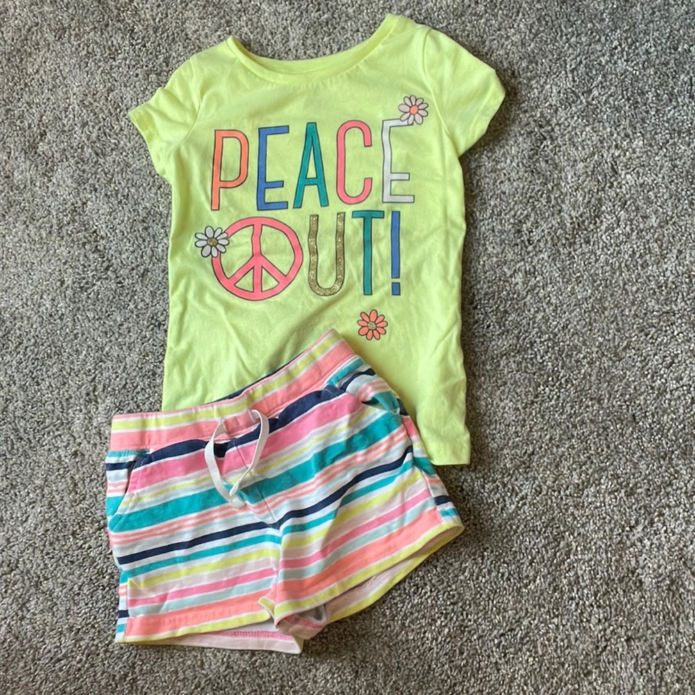 Girls Carter’s outfit
